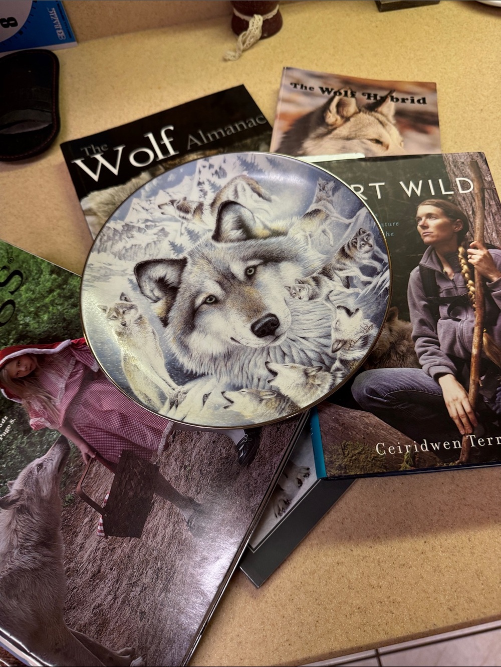 Wolf Themed lot includes Decorative Plate limited edition w/stand. Books
